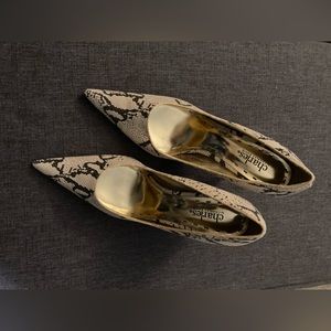 NEW Gorgeous Charles by Charles David Stiletto Leather snake pattern heels 7 1/2